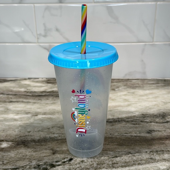 DISNEYLAND Resort Be Your Own Rainbow PRIDE 26oz Tumbler Straw Disney Parks NEW - Picture 3 of 11